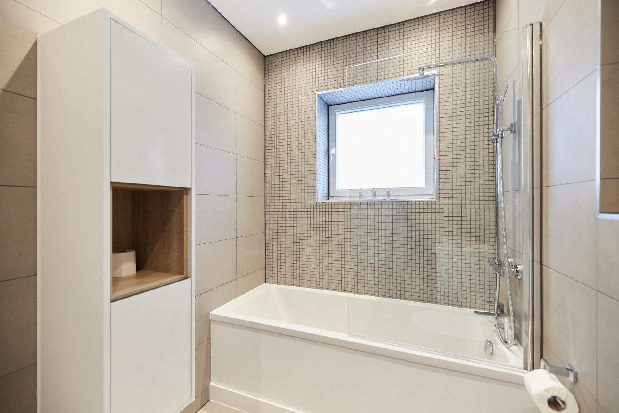 The Wembley Park Corner - Classy 2bdr Flat With Balcony Londres